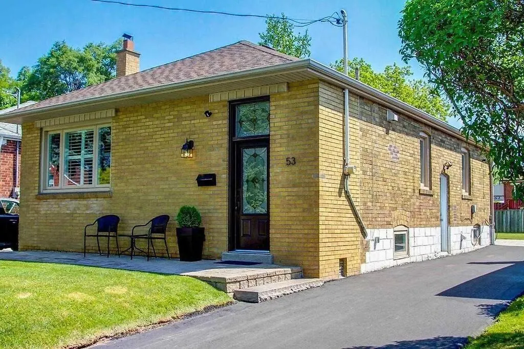 Apartment Spacious & Renovated 1Bd Suite W/Parking Toronto